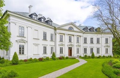 Historic properties, Beautiful Palace North of Warsaw - Landmark in Undisturbed Natural Setting