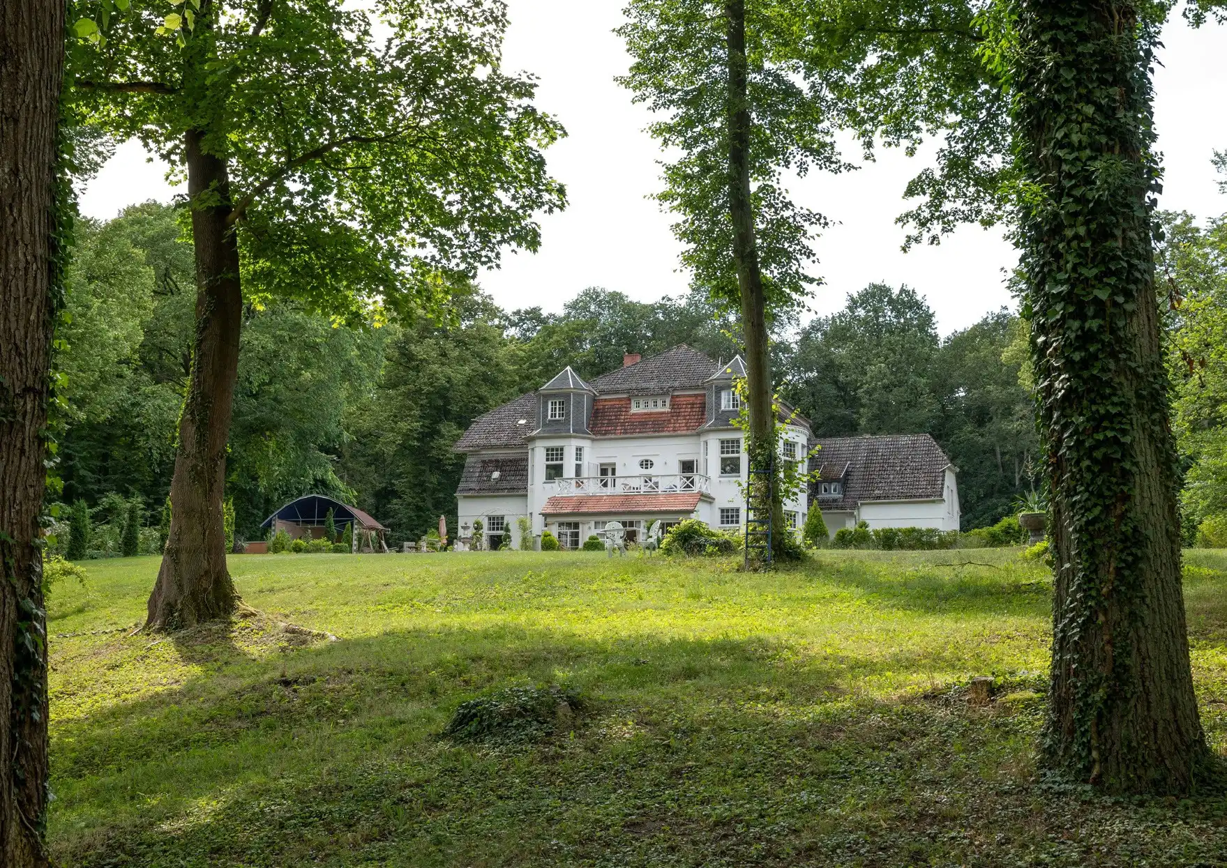 Photos Historic Lakefront Hotel with Private Shoreline in Brandenburg’s Lake District