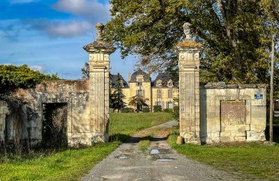 Castle for sale Thouars, New Aquitaine