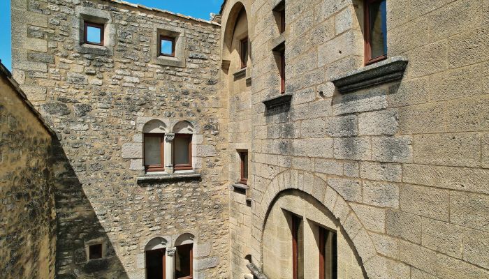 Historic property for sale Uzès, Occitania,  France