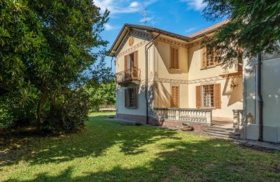Historic Villa for sale 28040 Lesa, Piemont