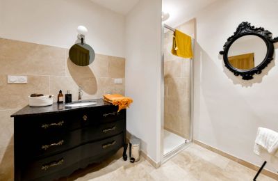 Historic property for sale Uzès, Occitania, Photo 10/34