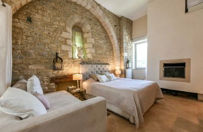 Historic property for sale Goudargues, Occitania, Photo 13/21