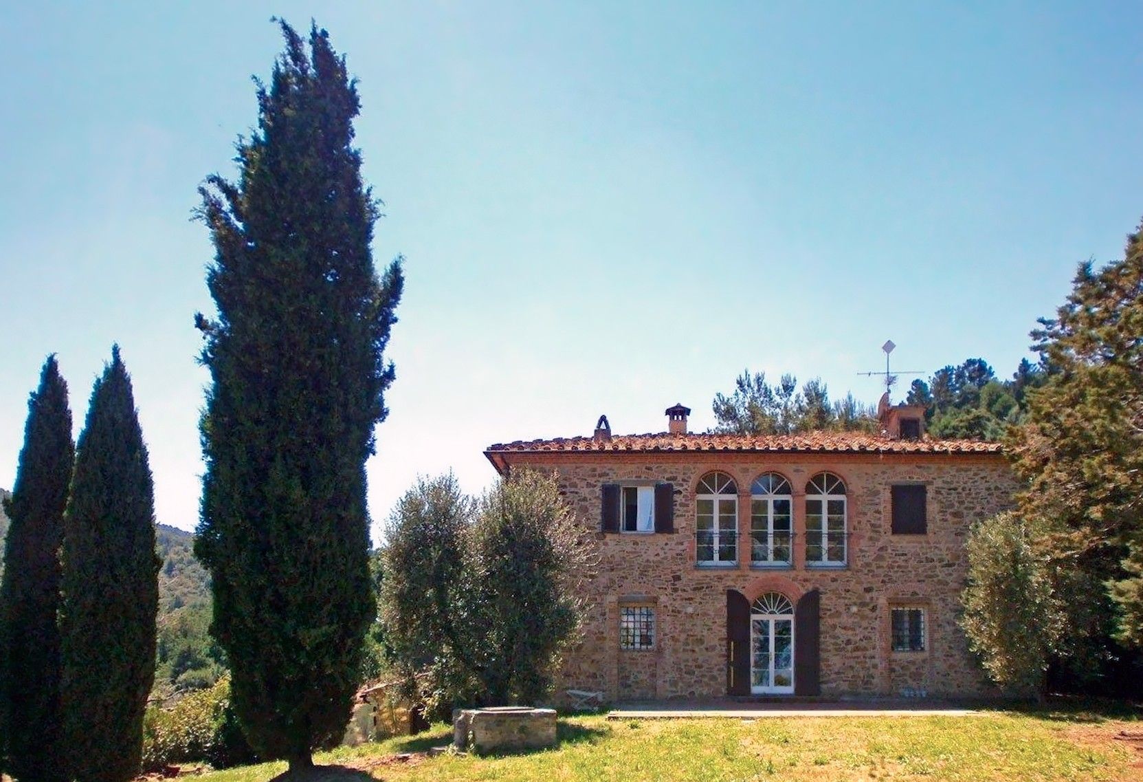 Photos Tuscan country house with olive grove