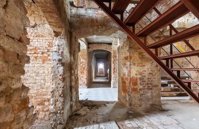 Castle for sale Komorowice, Wrocławska 27, Lower Silesia, Photo 8/27