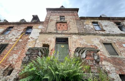 Castle for sale Komorowice, Wrocławska 27, Lower Silesia, Front view