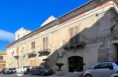 Historic estates, 19th-Century Palazzo in Palma di Montechiaro, Sicily