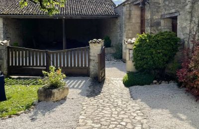 Period mansion for sale Beauvais-sur-Matha, rue de l eglise 12, New Aquitaine, Photo 11/18