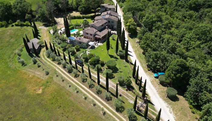Country property for sale Anghiari, Tuscany