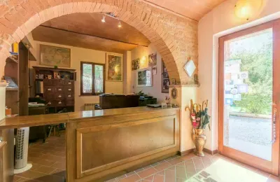 Country property for sale Monteroni d'Arbia, Tuscany, Photo 13/39