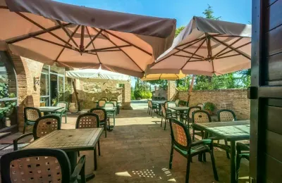 Country property for sale Monteroni d'Arbia, Tuscany, Photo 28/39