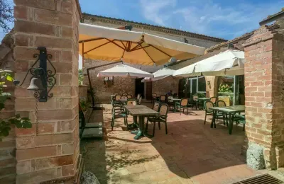 Country property for sale Monteroni d'Arbia, Tuscany, Photo 33/39