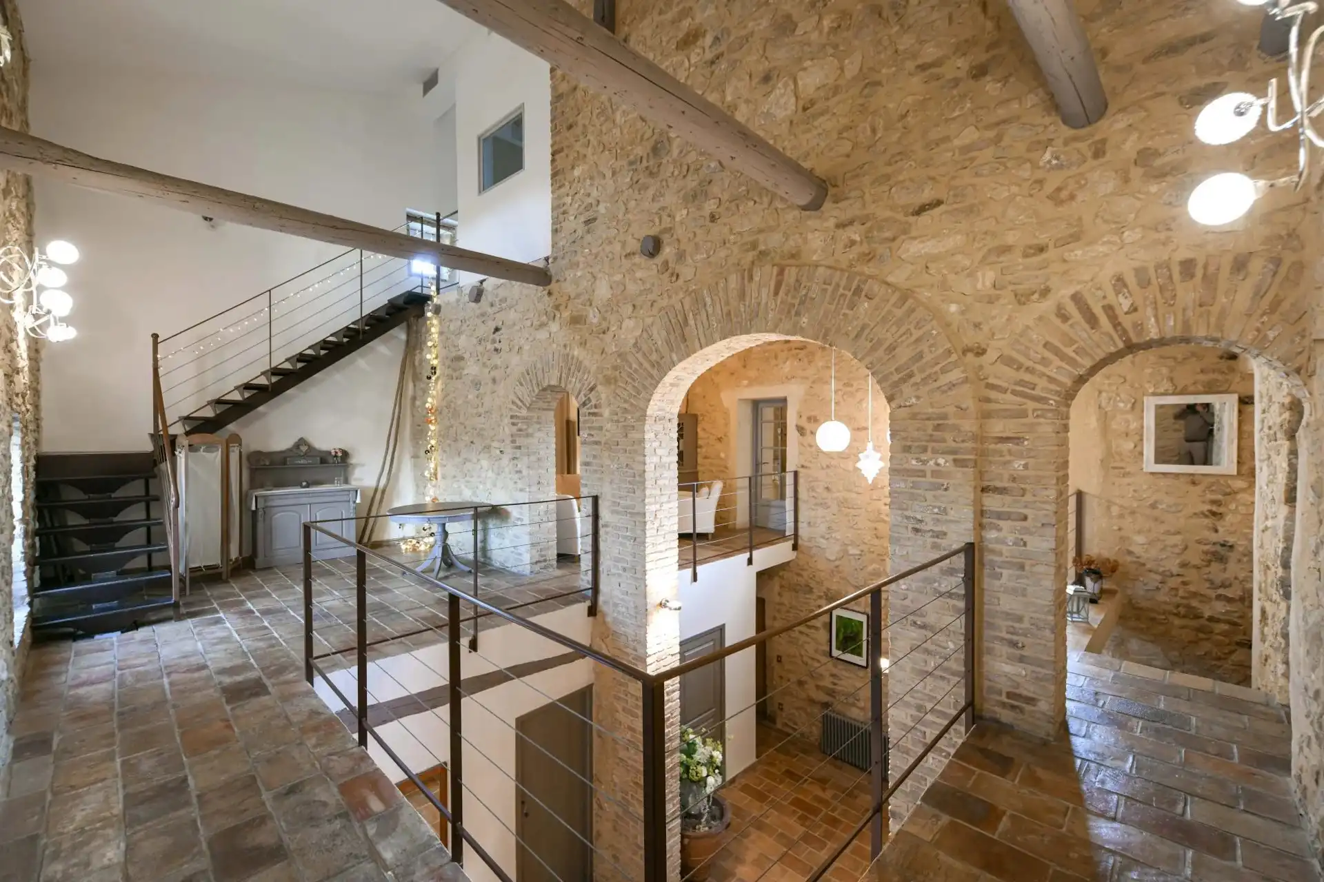 Billeder Ejendom med gæstehus og park i Uzès