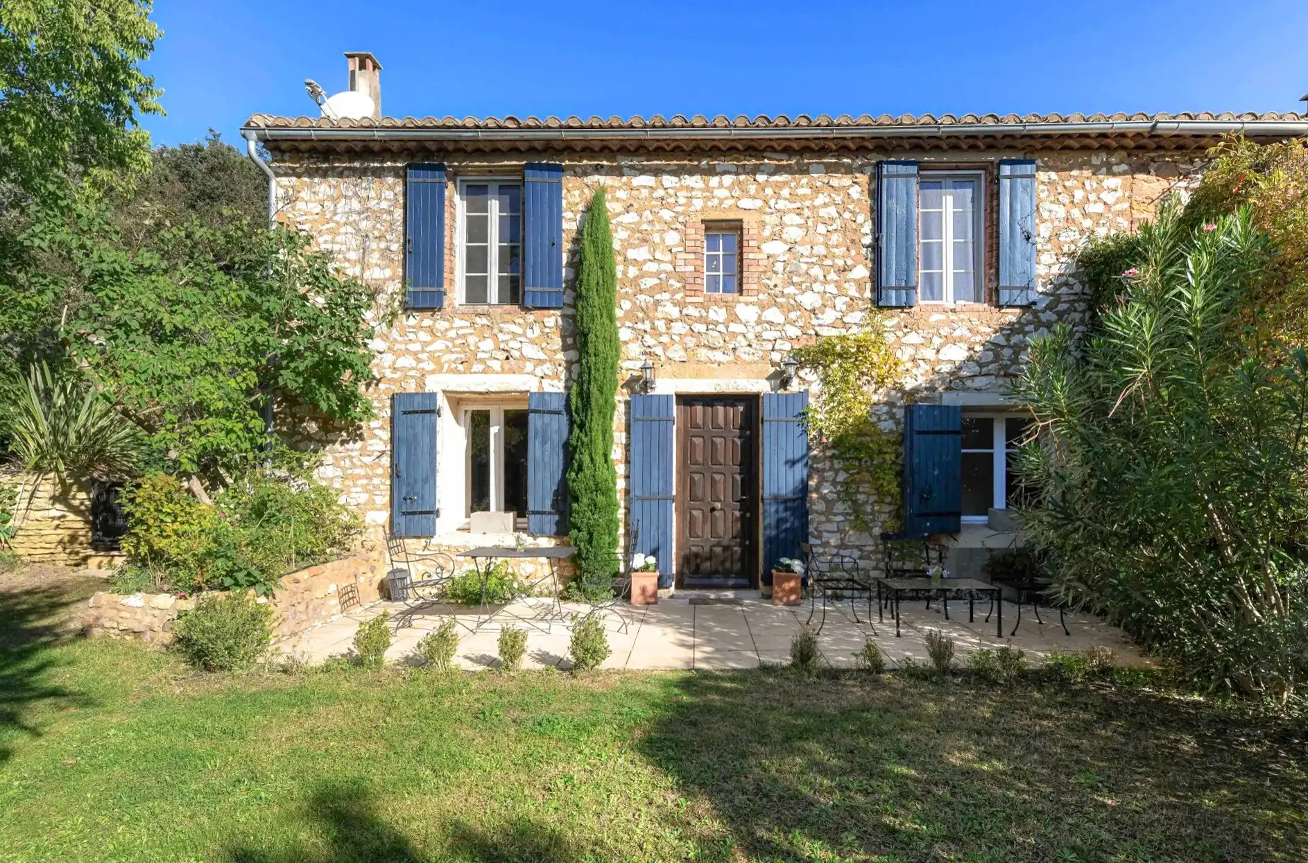 Photos Beautifully restored Mas in Northern Uzès