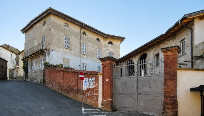 Urban palace for sale Alice Bel Colle, Piedmont