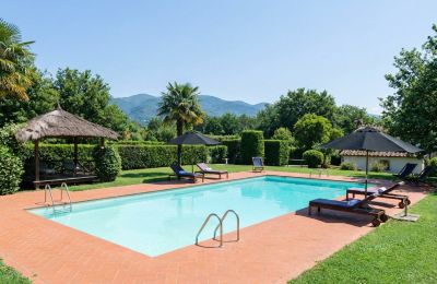 Historic villa for sale Capannori, Tuscany, Pool