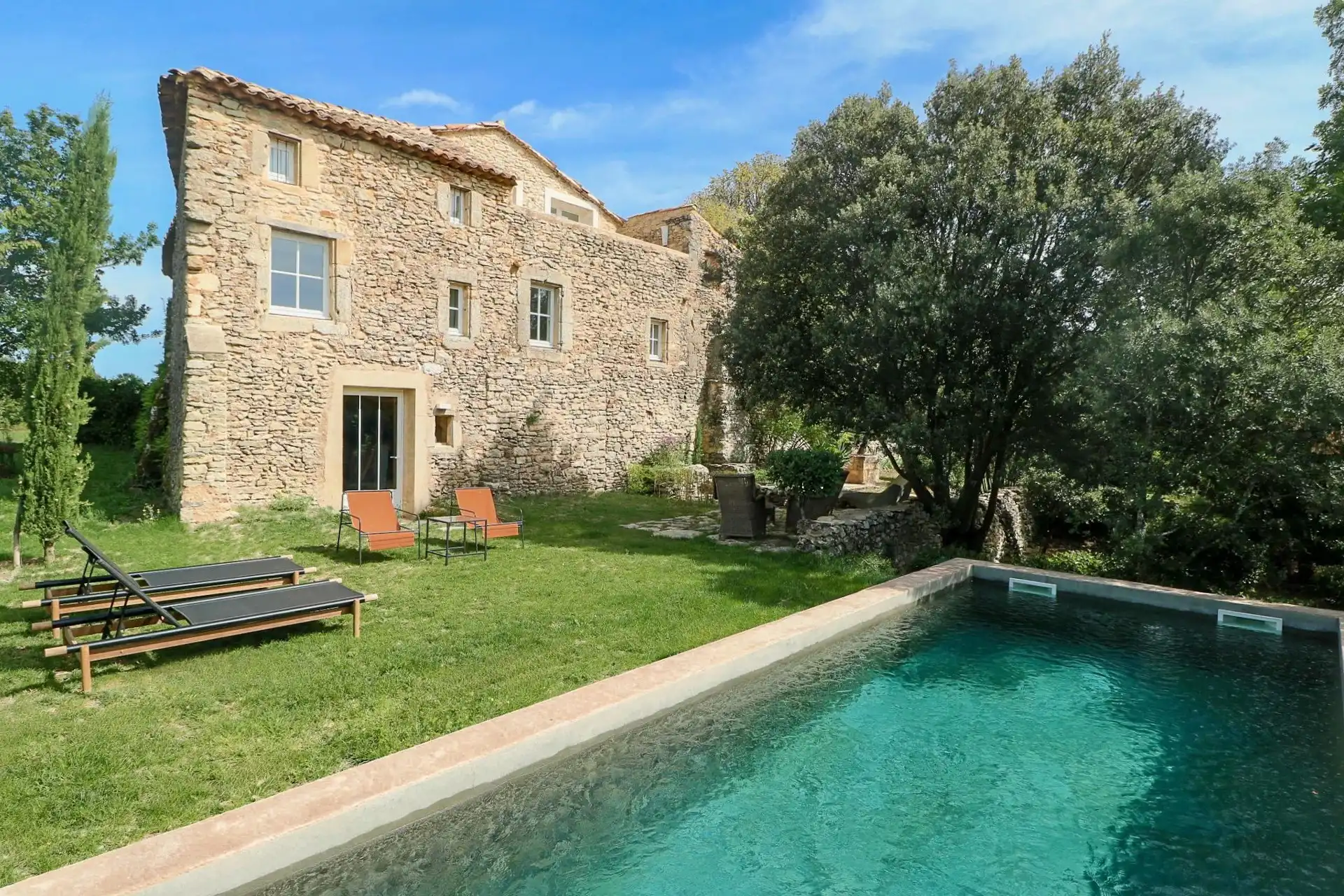 Photos Mas in secluded setting with park and pool - Energy Rating A