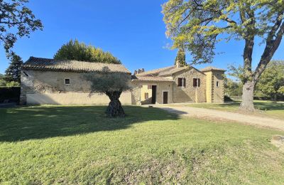 Historic estates, Historic estate in Southern France with chapel and natural springs - 96 acres