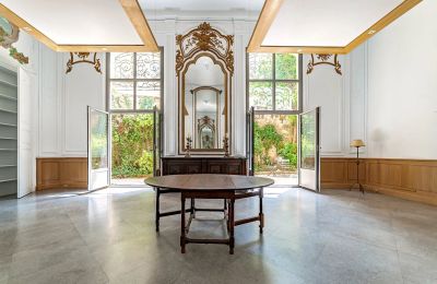 Period apartment for sale Uzès, Occitania, Photo 6/30