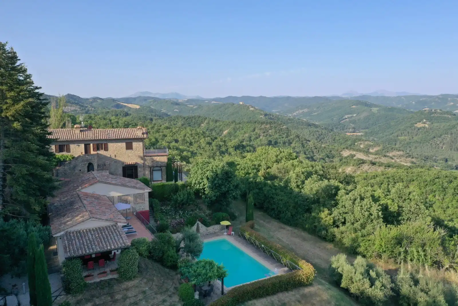 Photos La Rosa: 123-acre property with olive groves