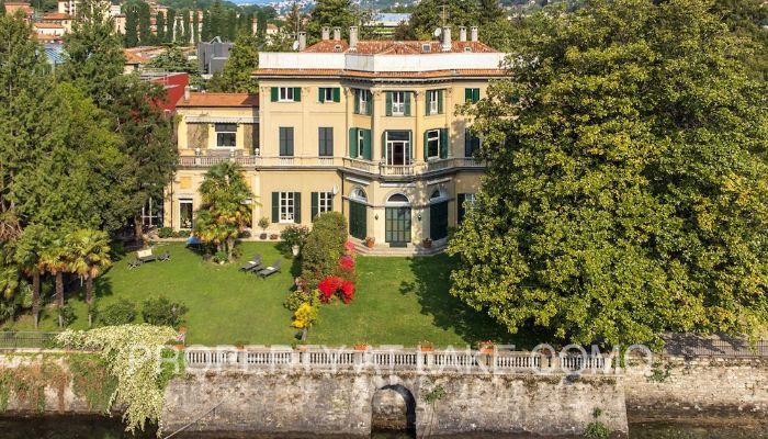 Historisk liebhaverlejlighed til salg Como, Lombardiet