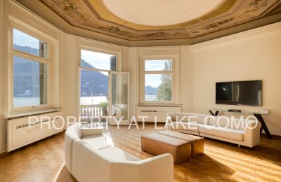 Historisk liebhaverlejlighed til salg Como, Lombardiet, Stueområde