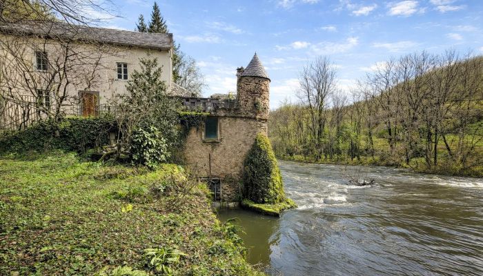 16th-century water mill with 40-foot waterfall – Albi/Rodez region, France