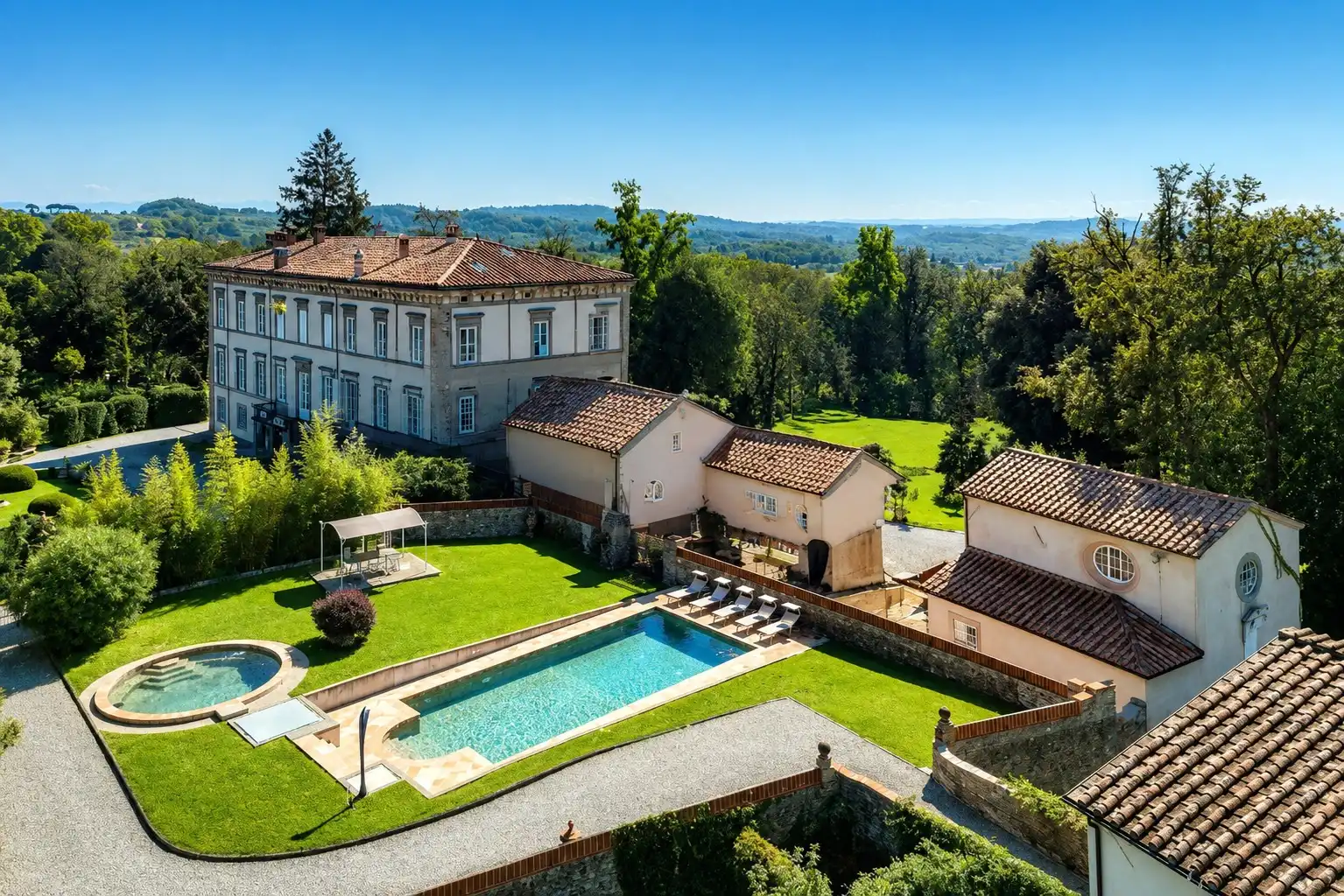Photos Grand Tuscany period house with classic interiors and monumental gardens near Lucca - 34.6 acres