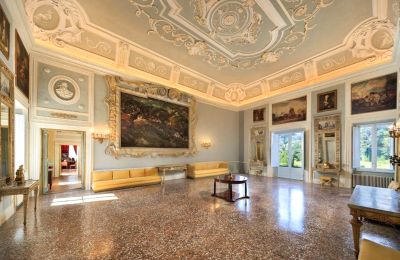 Castle for sale Capannori, Tuscany, Ballroom
