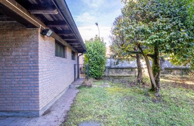 Period mansion for sale Verbania, Via della Resistenza, Piedmont, Photo 32/36