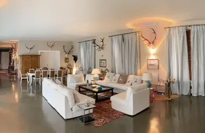 Infrared heating in castles and listed properties: efficiency, integration and preservation of building fabric, Photo 1