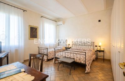Manor house for sale Suzzara, Lombardy, Camera da letto