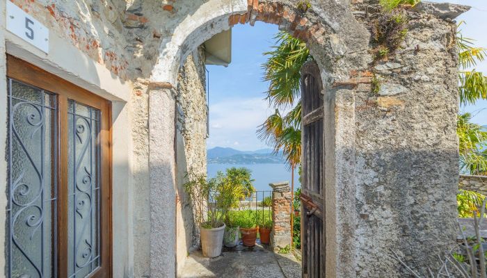 Historic property for sale Germignaga, Lombardy