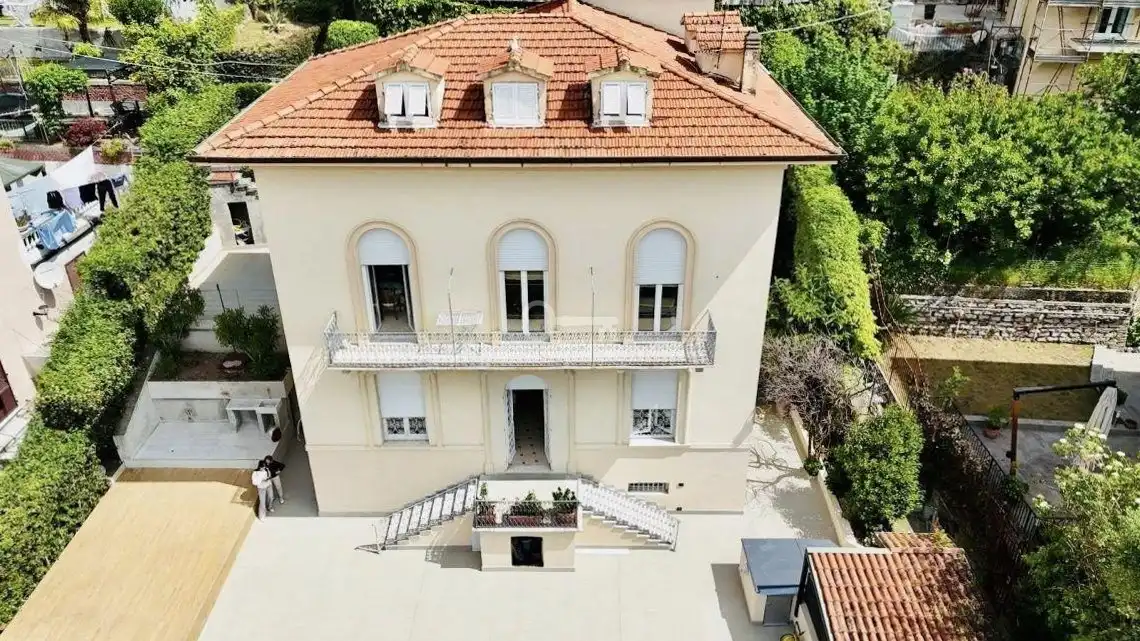 Photos Art Nouveau Villa in La Spezia with Terrace, Garden, and Pool