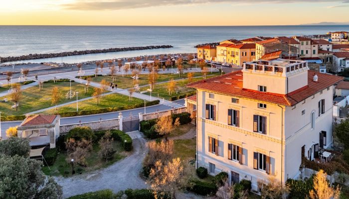 Historic villa for sale Marina di Pisa, Tuscany