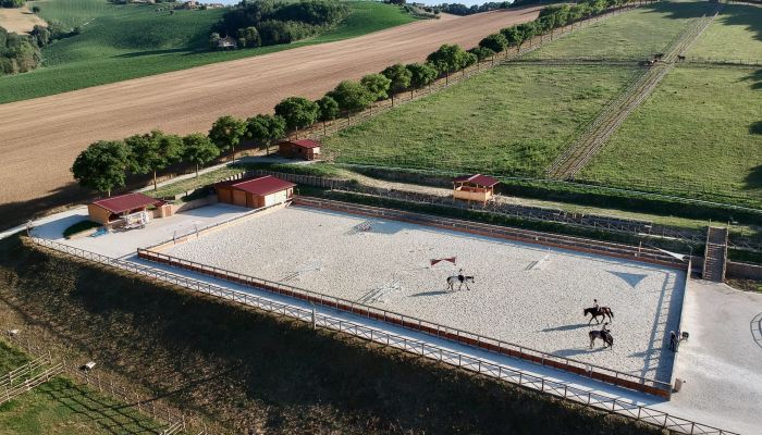 Château · Fermo
