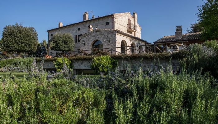 Château · Fermo