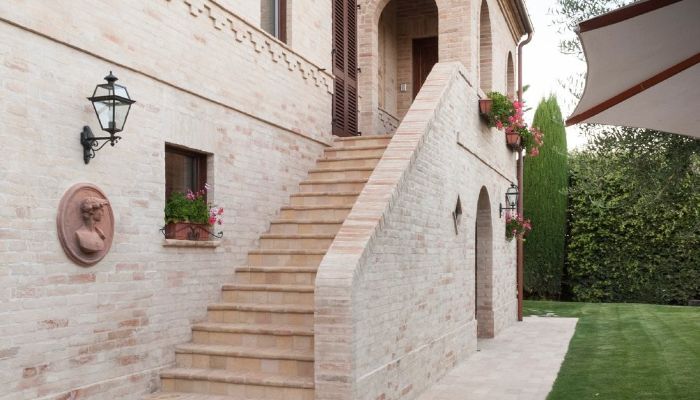 Château · Fermo