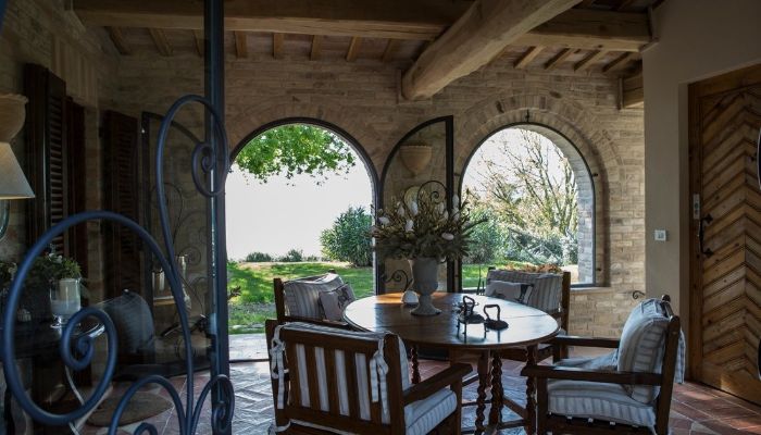 Château · Fermo