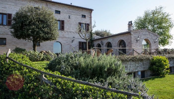 Château · Fermo