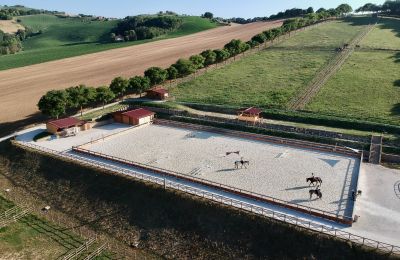 Château · Fermo