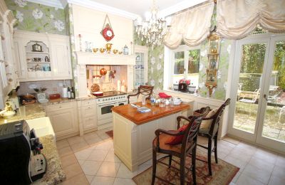 Period apartment for sale Karlovy Vary, Mariánskolázeňská, Karlovy Vary Region, Photo 9/17