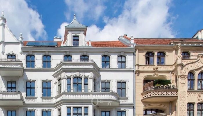 Wrocław: Apartment in historic tenement house