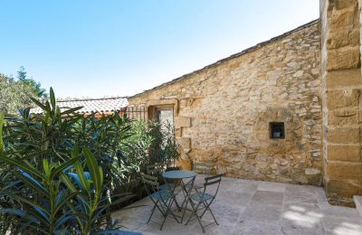 Historic property for sale Uzès, Occitania, Photo 12/20