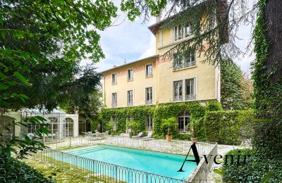 Historic estates, Historic residence with 4,000 sq. ft. of living space in Lyon Saint-Just