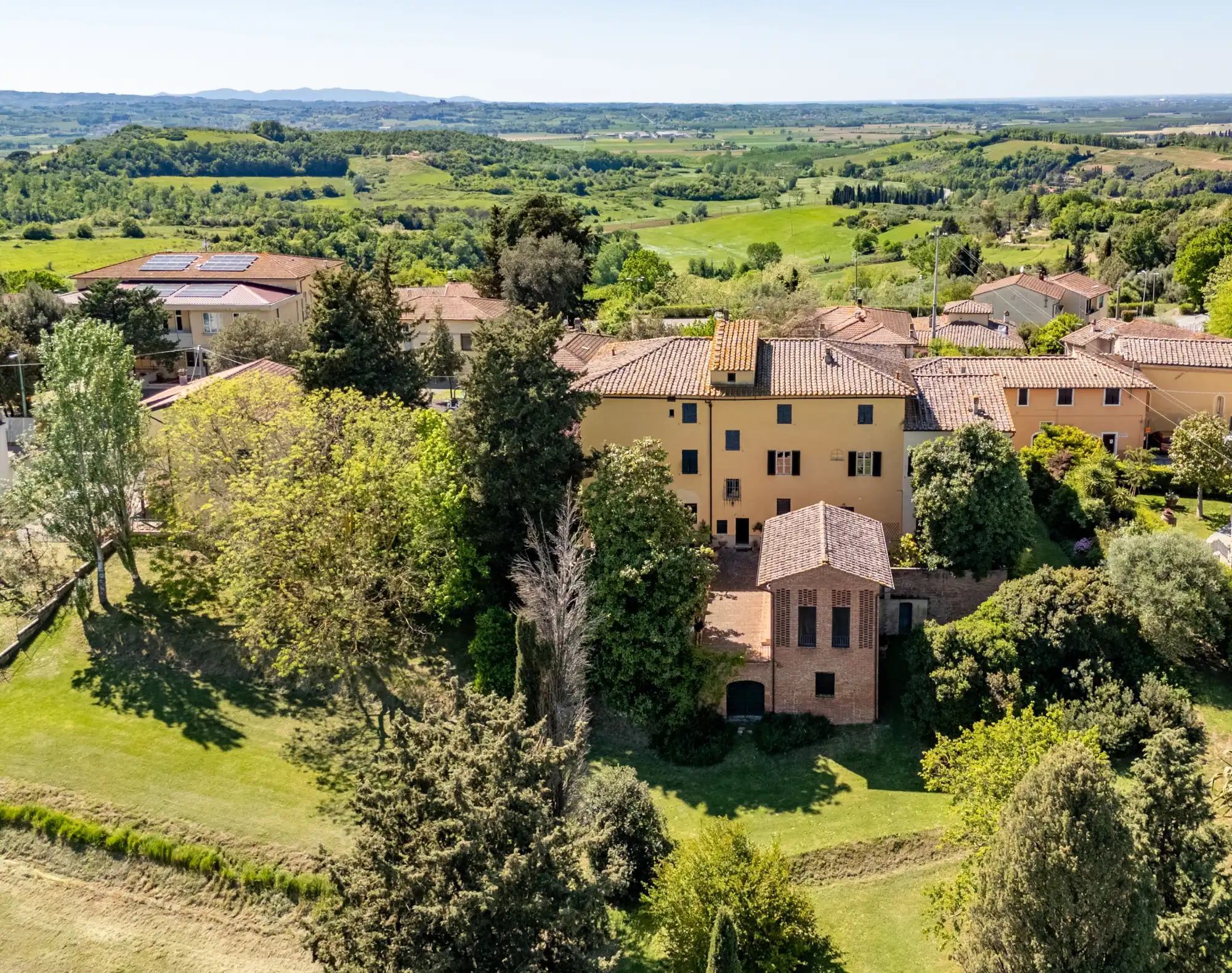 Photos Palazzo in Montefoscoli near Pisa