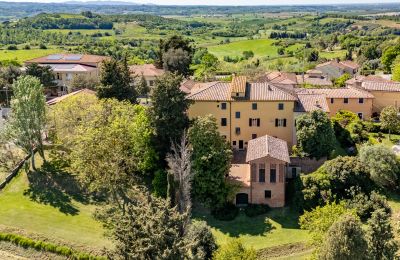 Urban palace Montefoscoli, Tuscany