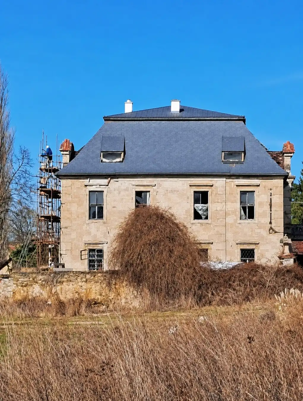 Photos Baroque manor in the Pardubice region by Jan Blažej Santini-Aichel