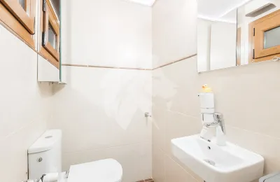 Townhouse for sale Ontinyent, Plaza Santo Domingo 4, Valencia, Cloaks (bathroom 3)