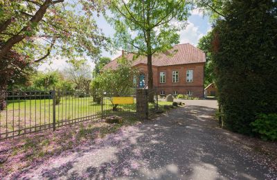 Manor house for sale 19073 Zülow, Dorfplatz 8, Mecklenburg-West Pomerania, Photo 2/29